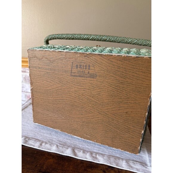 Vintage Dritz Wicker Sewing Basket With Floral Lining & Snap Closure and Handle - Picture 11 of 16